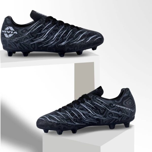 Carbonite 6.0 Football Shoes For Men  (Black)