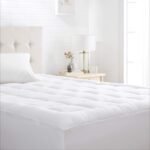 AmazonBasics Down-Alternative Mattress Topper 60X80
